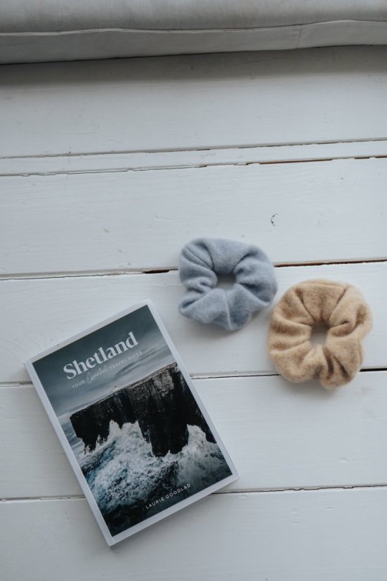 Kašmírová gumička 02